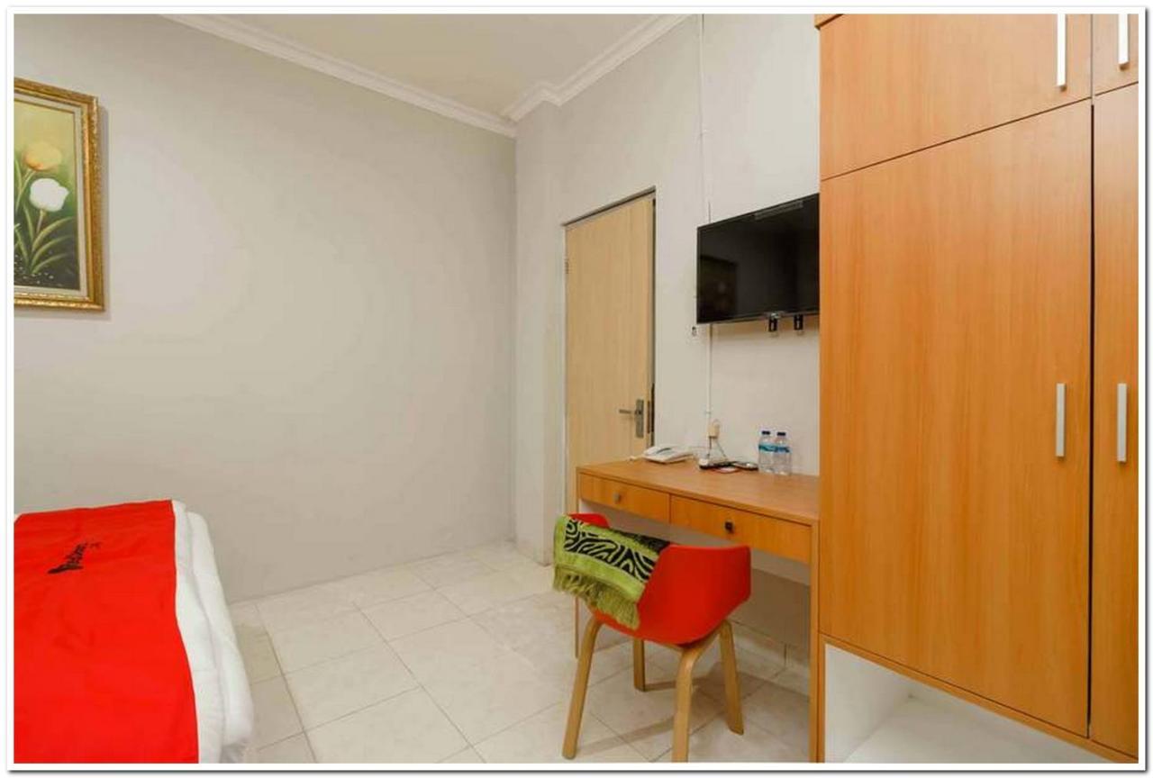 RedDoorz near JIEXPO Kemayoran 2 Jakarta Bagian luar foto